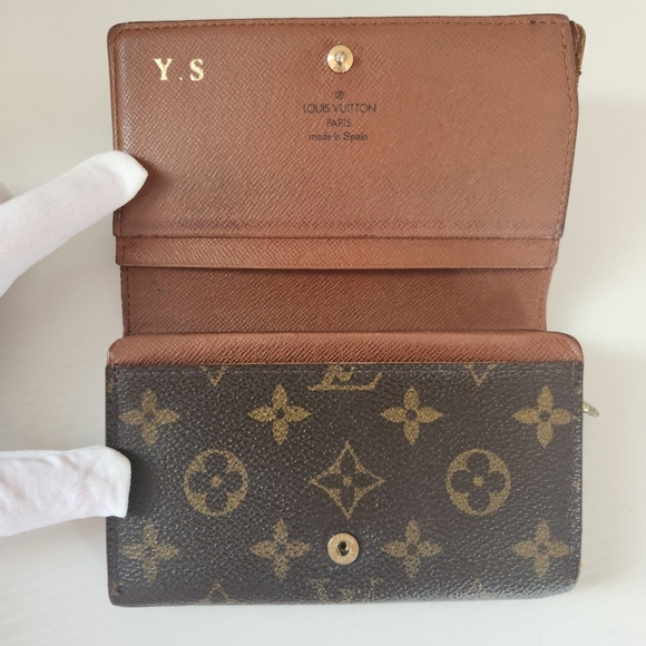 Louis Vuitton Wallet - Picture 2 of 11